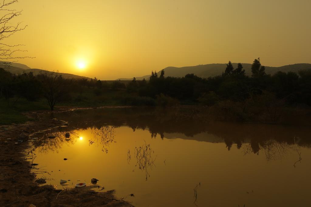 Hotel Sharhabil Bin Hasnah Ecopark Qulay'at Esterno foto